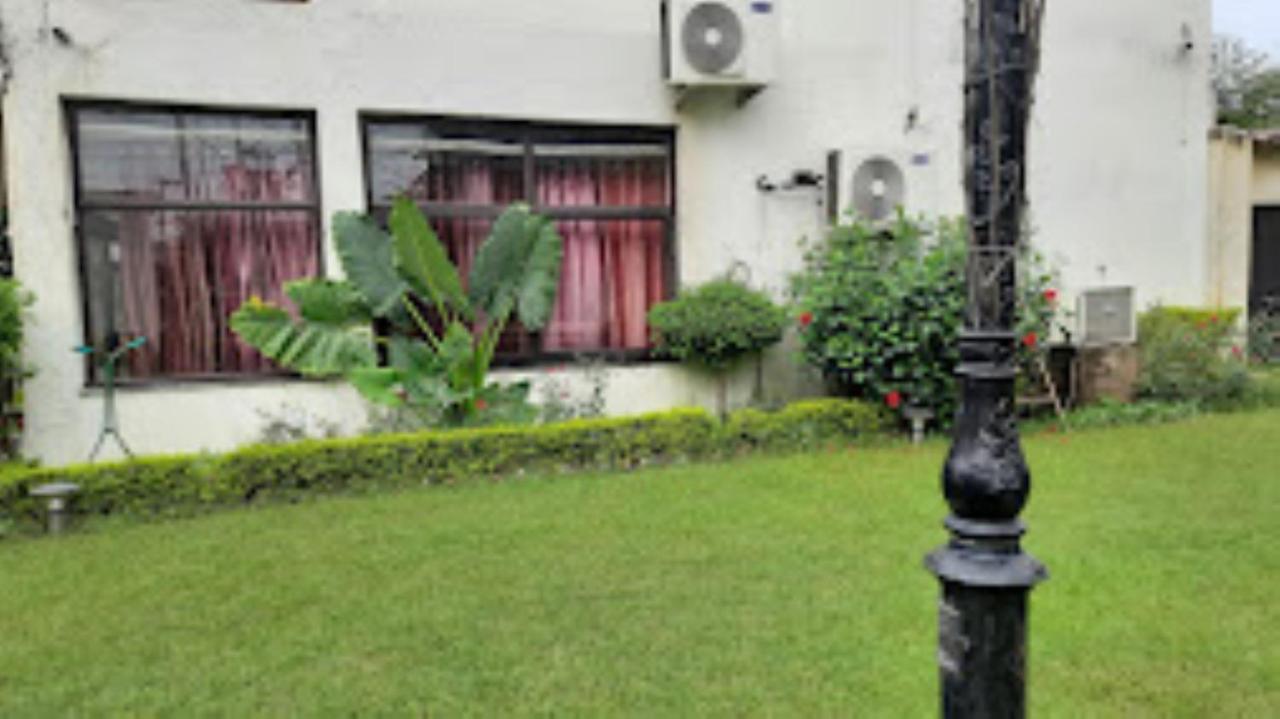 Mp Tourist Bunglow , Chitrakoot Hotel Sitapur Muafi Exterior foto